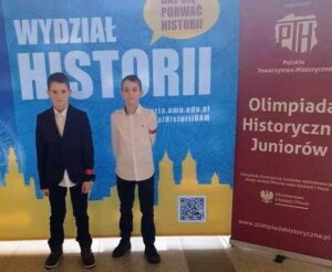 Sukces uczniów naszej szkoły w Ogólnopolskiej Olimpiadzie Historycznej Juniorów.