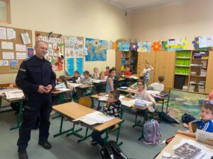 Bezpieczne wakacje – spotkanie z policjantem